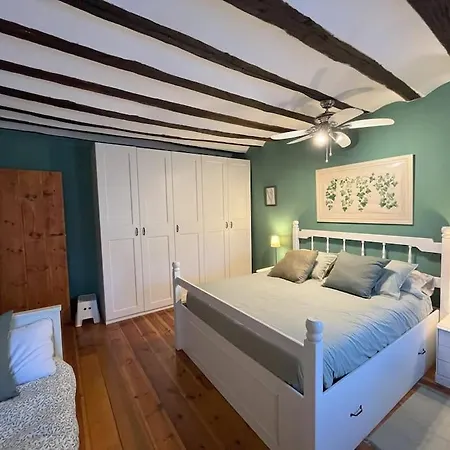 Apaizetxea, Caserio En Entorno Rural Entre Bilbao Y Vitoria-gasteiz * Andagoya